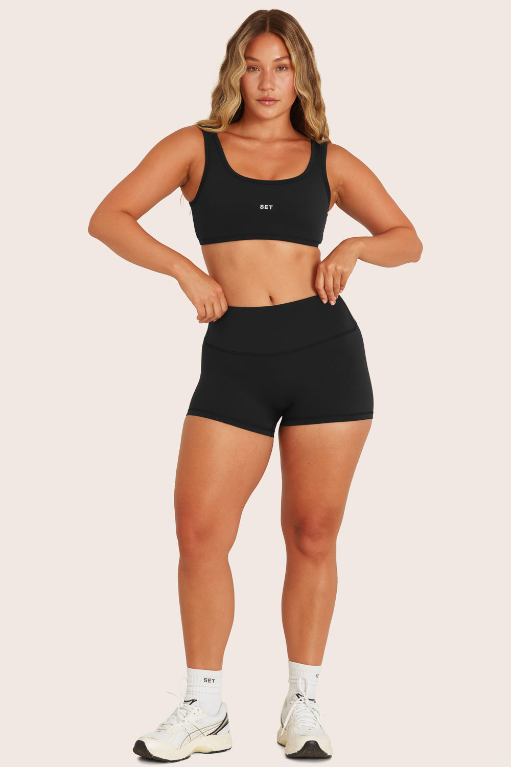 Breathe Mini-Shorts – Onyx
